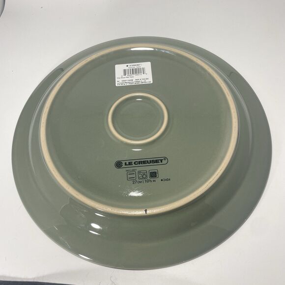 Le Creuset Dinner Plate 10-1/2"  27cm Thyme Green, New Second Choix - Picture 2 of 4